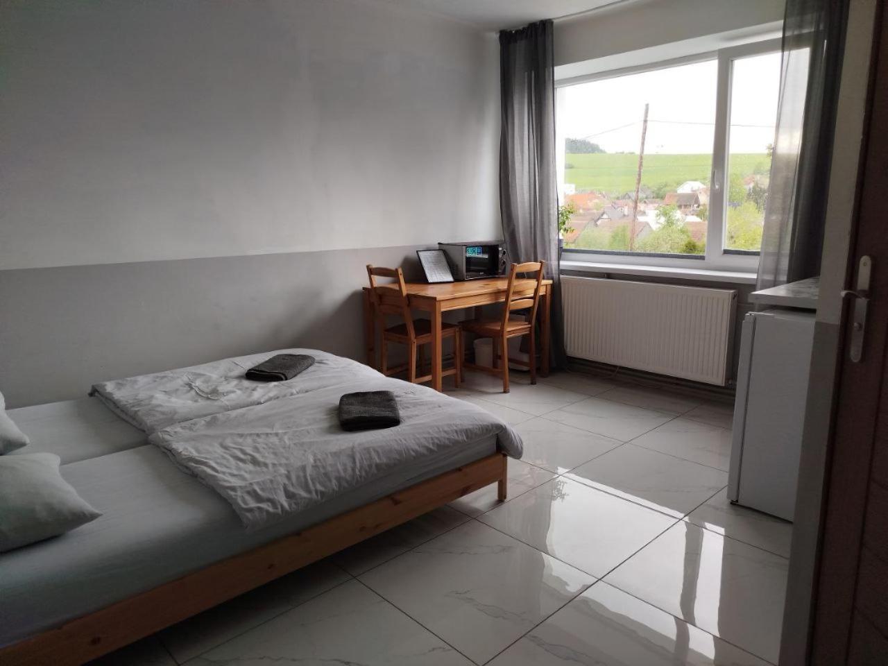 Za Ohradami Apartment Zavazna Poruba Ngoại thất bức ảnh